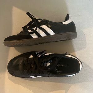 Woman’s ADIDAS Samba Sneakers size 6.5 NWOT